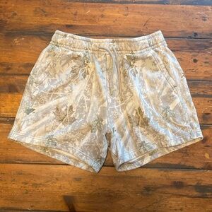 Abercrombie & Fitch Camo Sweat Shorts with Pockets Size S